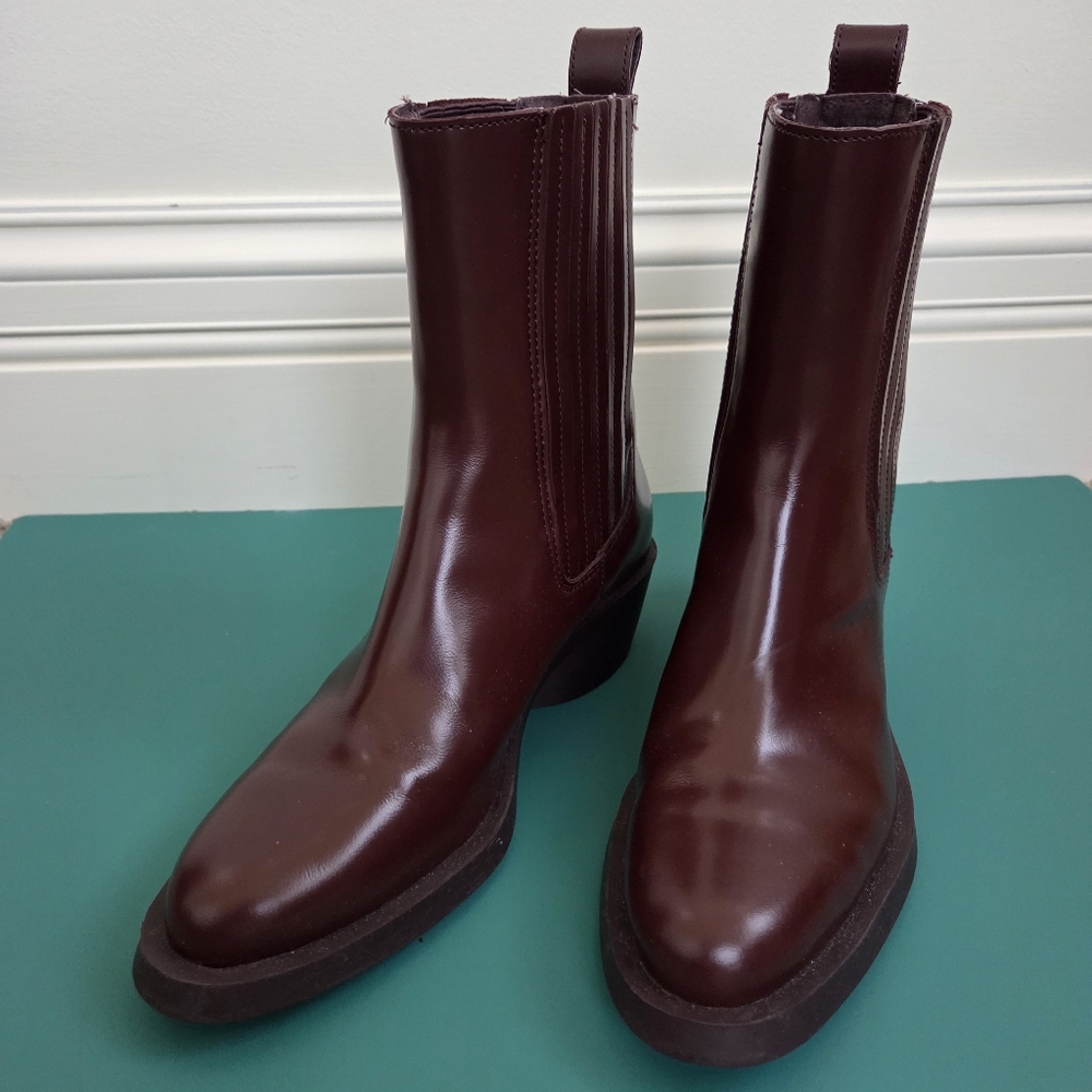 Camper Bonnie in Burgundy. Gorgeous Boot! Size EU 40 - US 9 - Like New